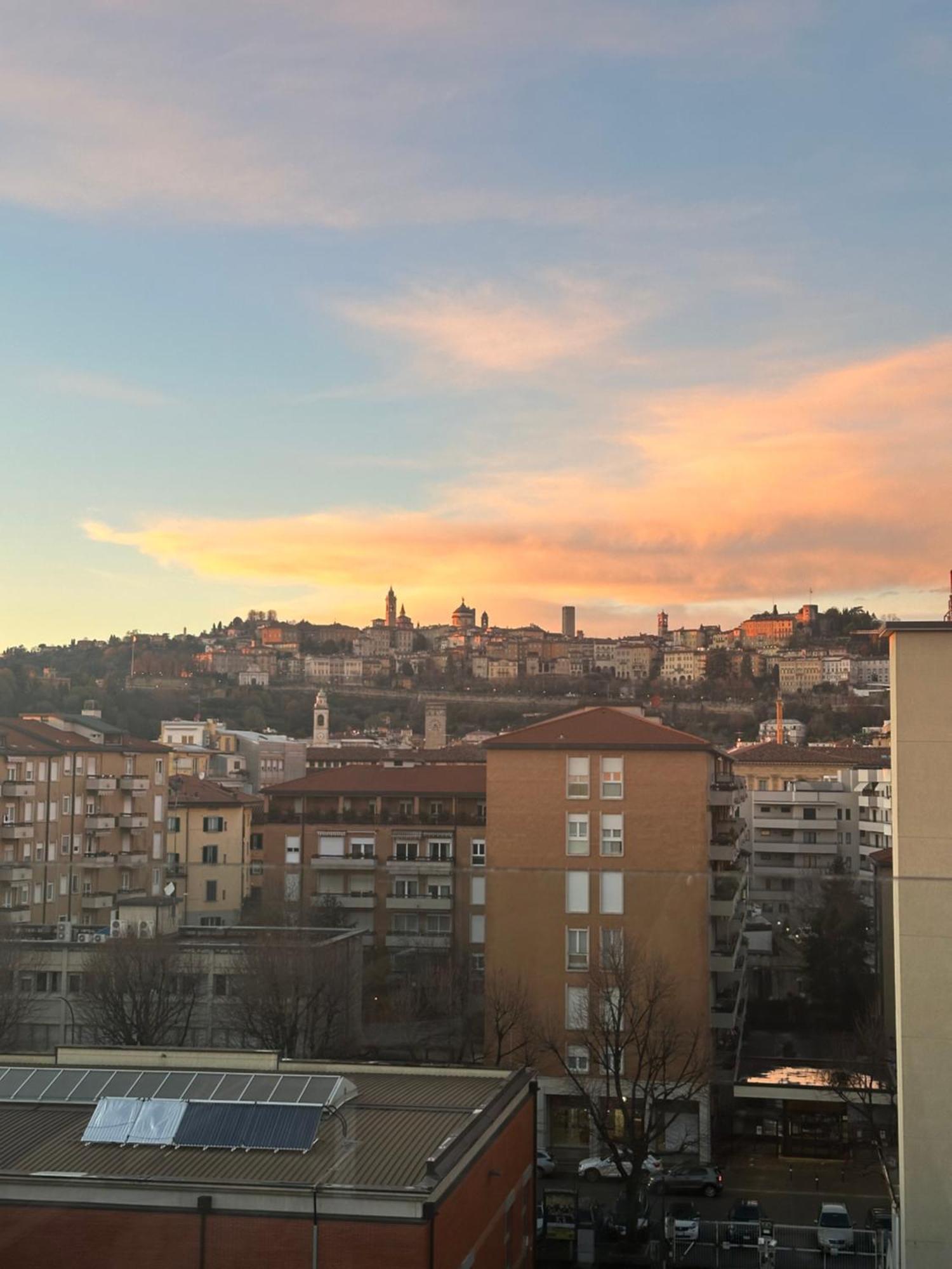 Feel - Bellavista Suites Bergamo Exteriör bild